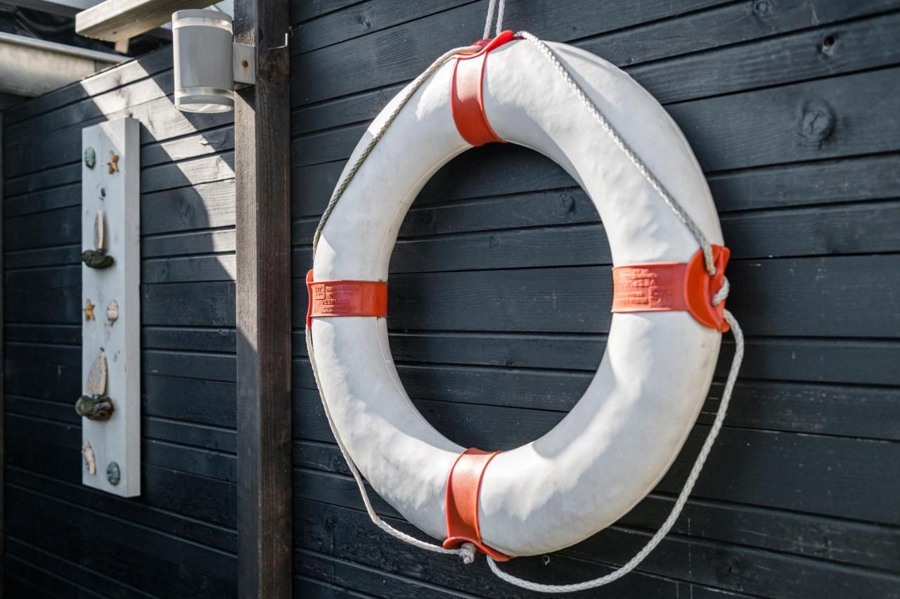 Strandhuis De Zeeparel Met Hottub بيتين المظهر الخارجي الصورة